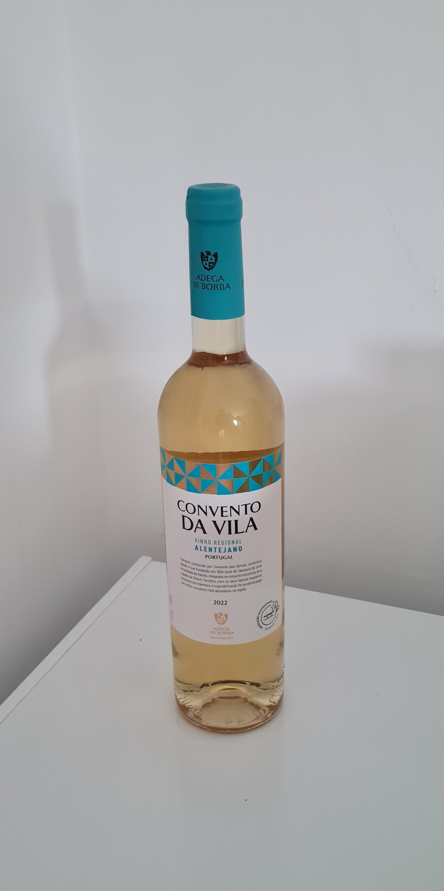 Convento da vila 750ml - L&B Authentic Alentejo Elegance Juicy Portuguese red wine with intense aromas of ripe berries and spices with along an elegant touch of mint Wine 7.0 Convento da vila 750ml #