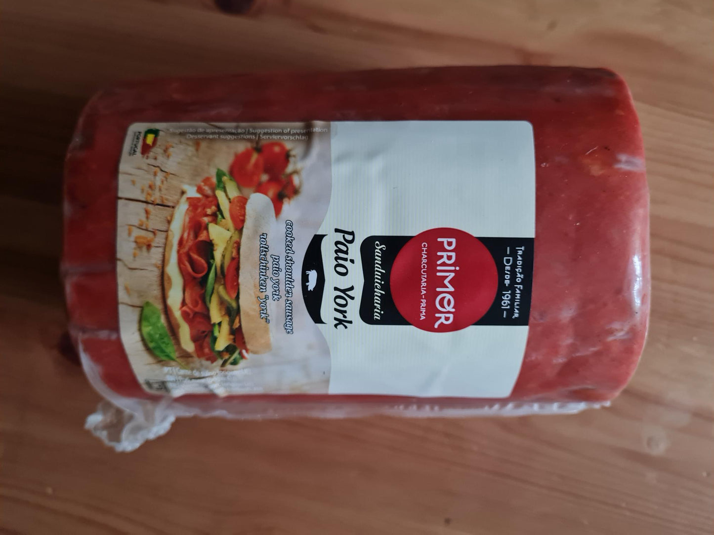 Paio York sliced 250g - L&B Lean,Tender and ready to serve Looking for something light, delicious, and easy?Paio York is a mildly seasoned, lean ham cooked and sliced thin for ultimate convenience and flavor.Perfect for everyday meals,sandwiches,wraps or quick snacks Paio 4.25 Paio York sliced 250g #