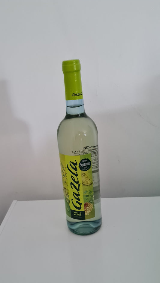 Gazela 750ml - L&B Crisp.Light.Refreshing Portuguese white wine-light yellow citrus colour,with a slight fizz and tropical fruit taste. Offers a delightful sip of summer anytime, anywhere. Wine 8.5 Gazela 750ml   #